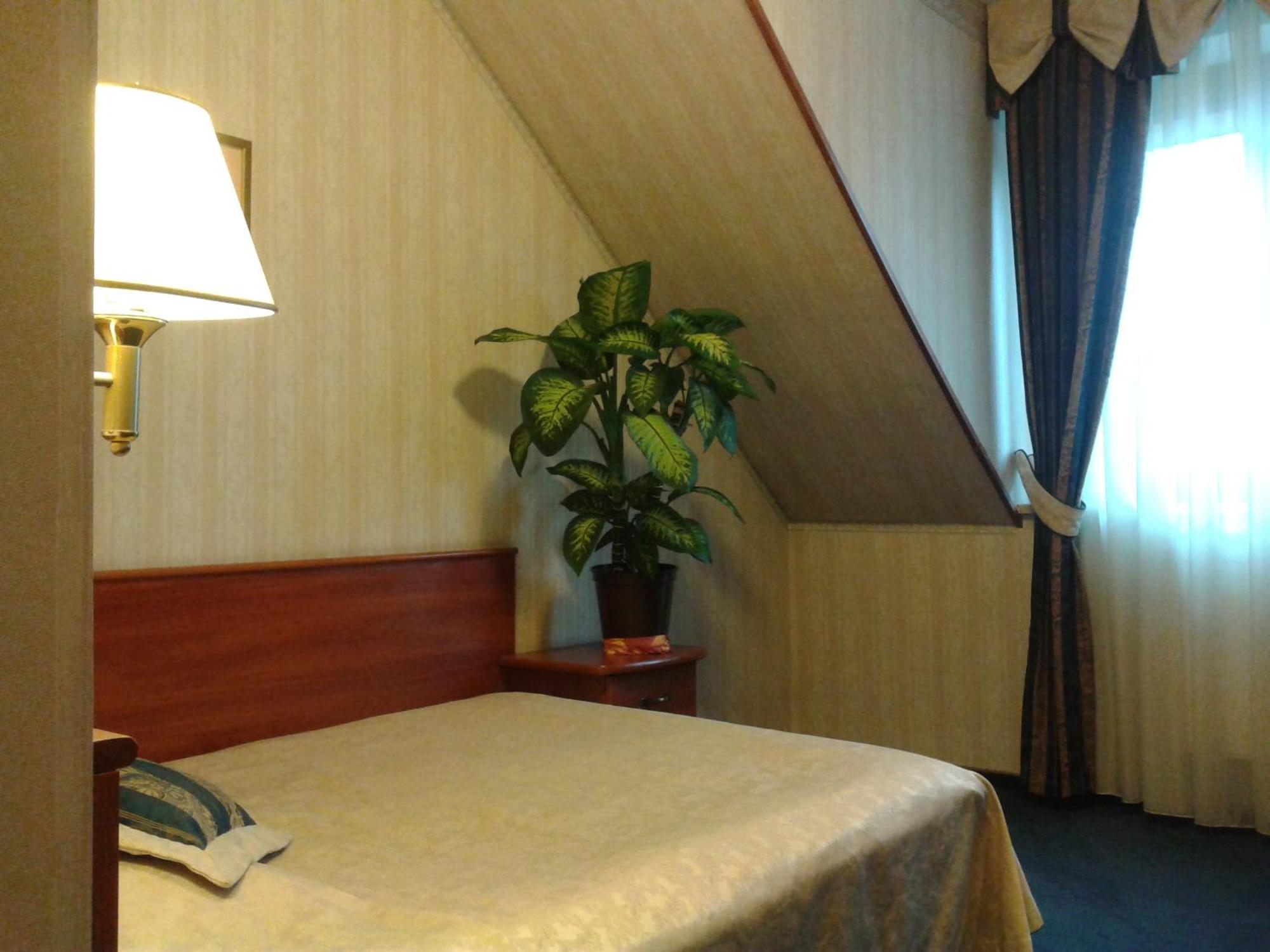 Hotel Basztowy Sandomir Extérieur photo