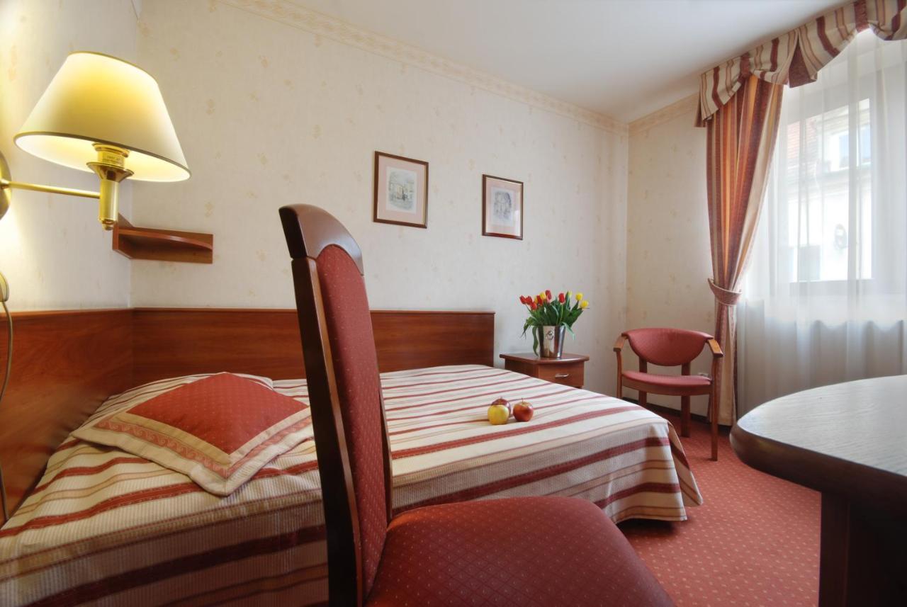 Hotel Basztowy Sandomir Chambre photo